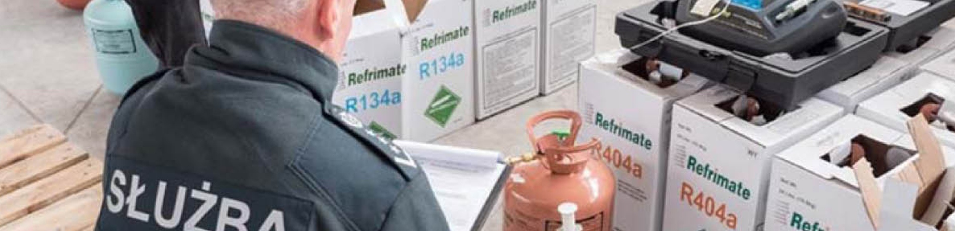 Polish official investigates refrigerant containers for illegal hydrofluorocarbons (HFCs)